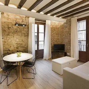 Deco Barcelona-born Apt. דירה ברצלונה